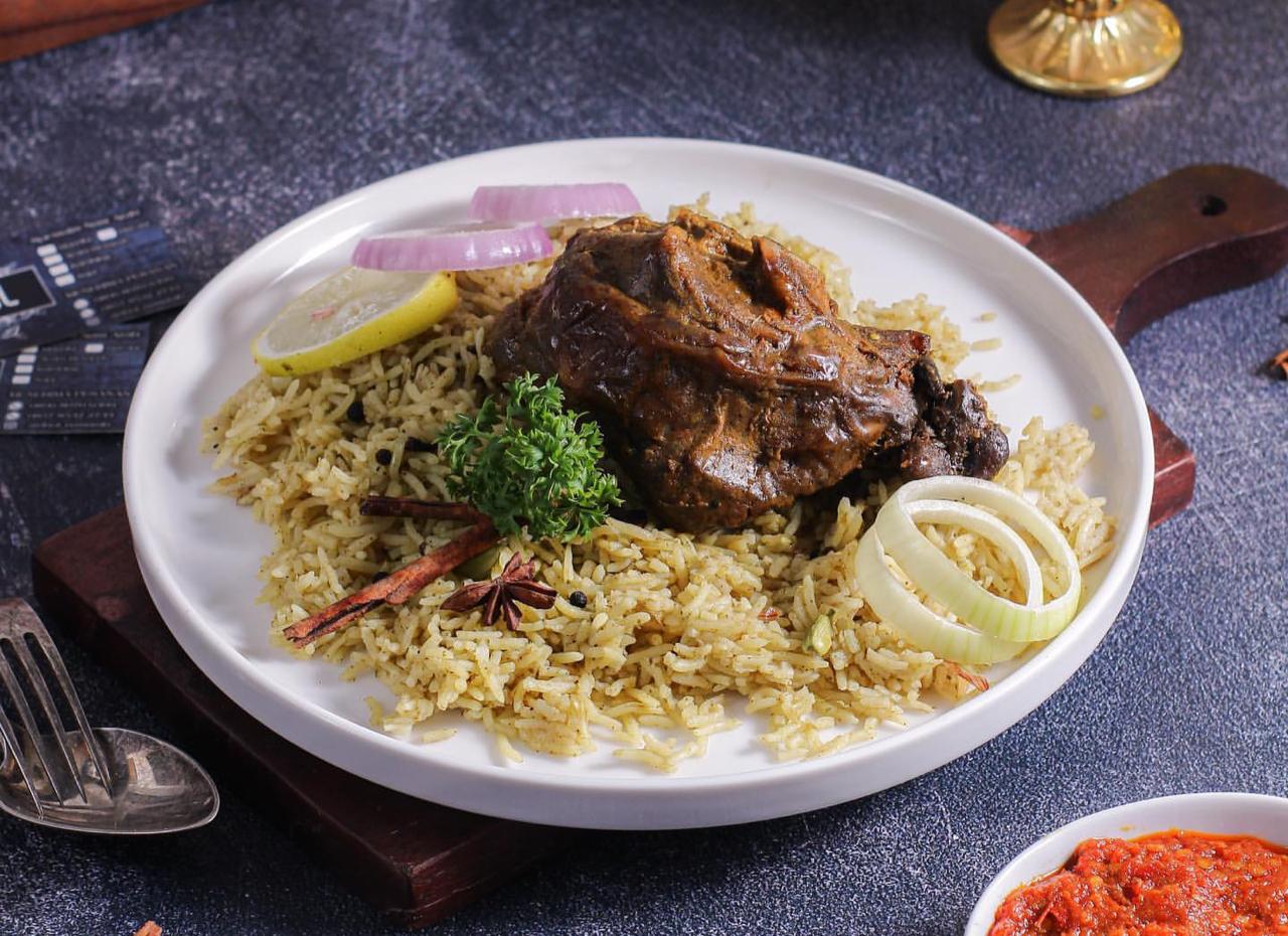 LEZAT: Salah satu menu khas Timur Tengah di restoran Afdhol Nasi Arab