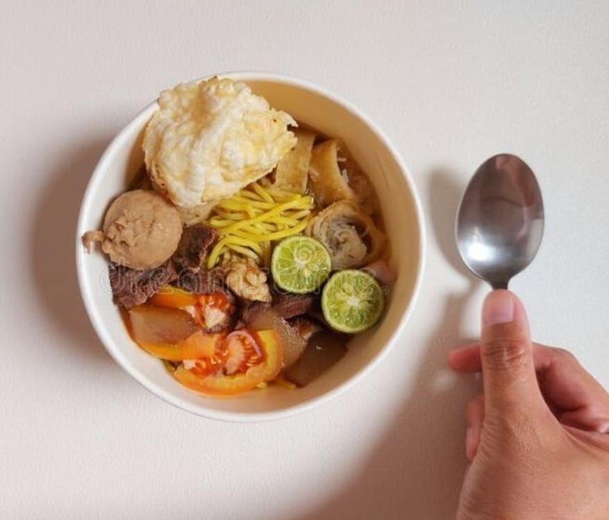 SOTO MI BOGOR: Coba sensasi soto mi khas Bogor ini dengan kuah bening yang light dan nikmat