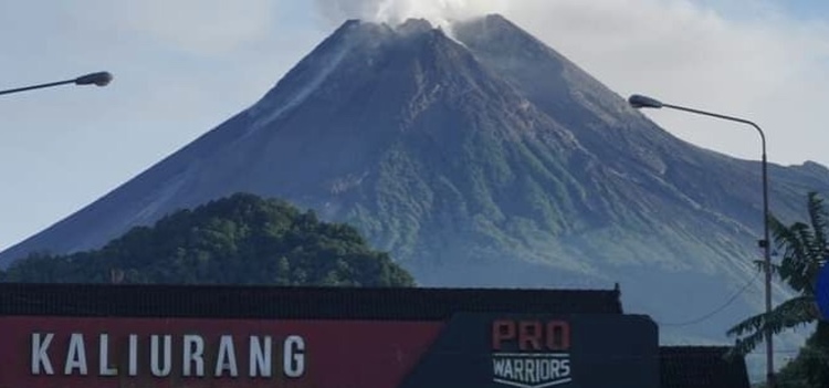 SEJUK: Panorama hijau dan udara dingin di kawasan Kaliurang membuat wisatawan betah berlama-lama menikmati suasana lereng Merapi.