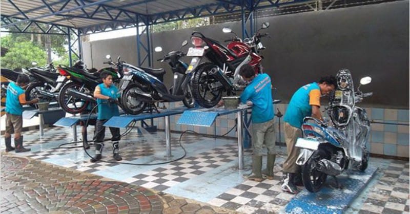 Ilustrasi tempat cuci motor