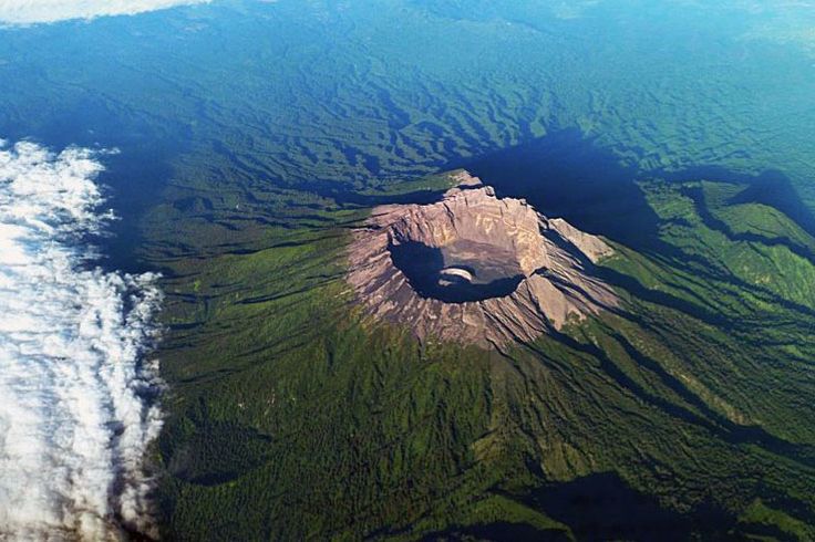 MENAKJUBKAN: Gunung Raung yang dikenal dengan gunung dengan jalur terekstrim di pulau Jawa.