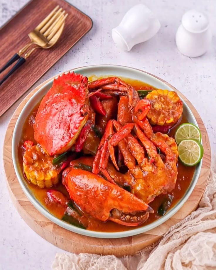 NIKMAT DAN MENGGODA: Olahan seafood dengan bumbu khas yang menggugah selera dan menggoda pencinta hidangan laut