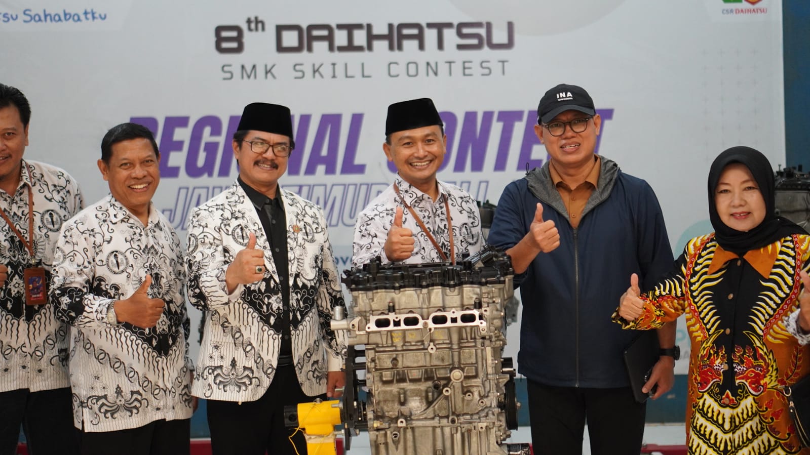 Dr. Mariman Darto, S.E., M.Si., Staf Ahli Bidang Manajemen Talenta Kementrian Pendidikan Dasar dan Menengah bersama Kepala Sekolah dan Guru SMK PGRI 3 Malang.