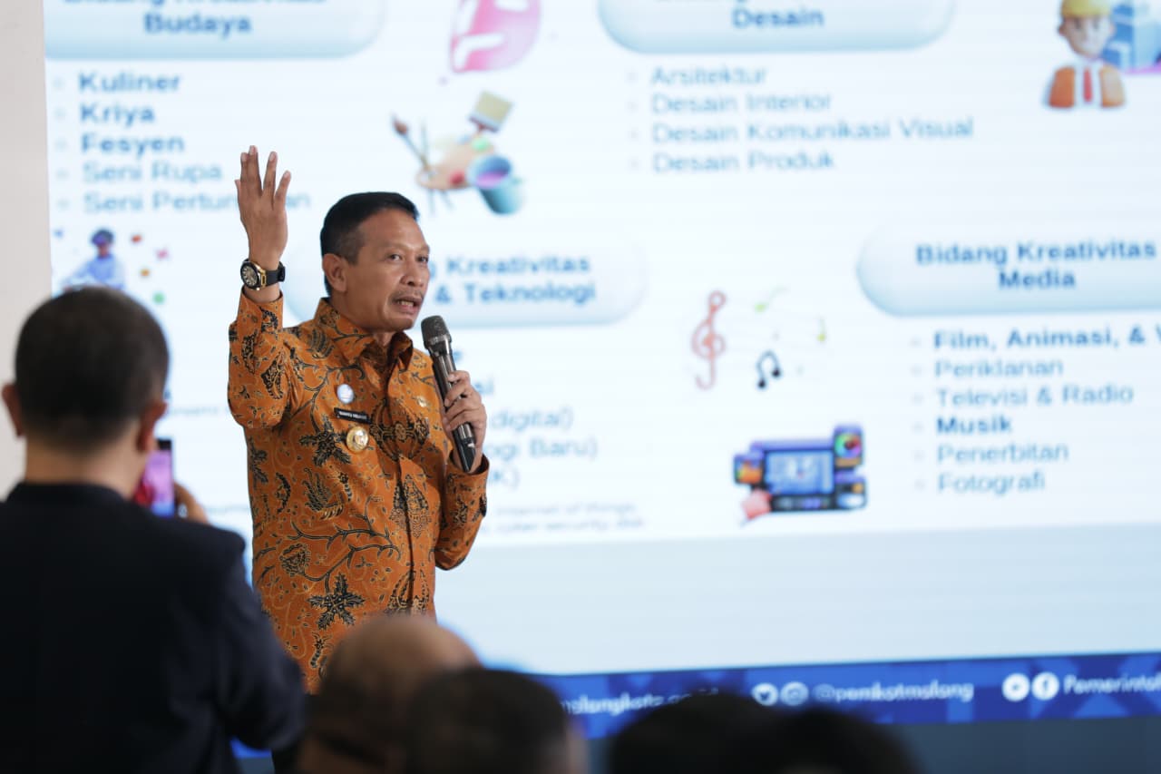 OPTIMISTIS: Wali Kota Malang Wahyu Hidayat yakin sinergi banyak pihak akan menggerakkan perekonomian di Kota Malang.