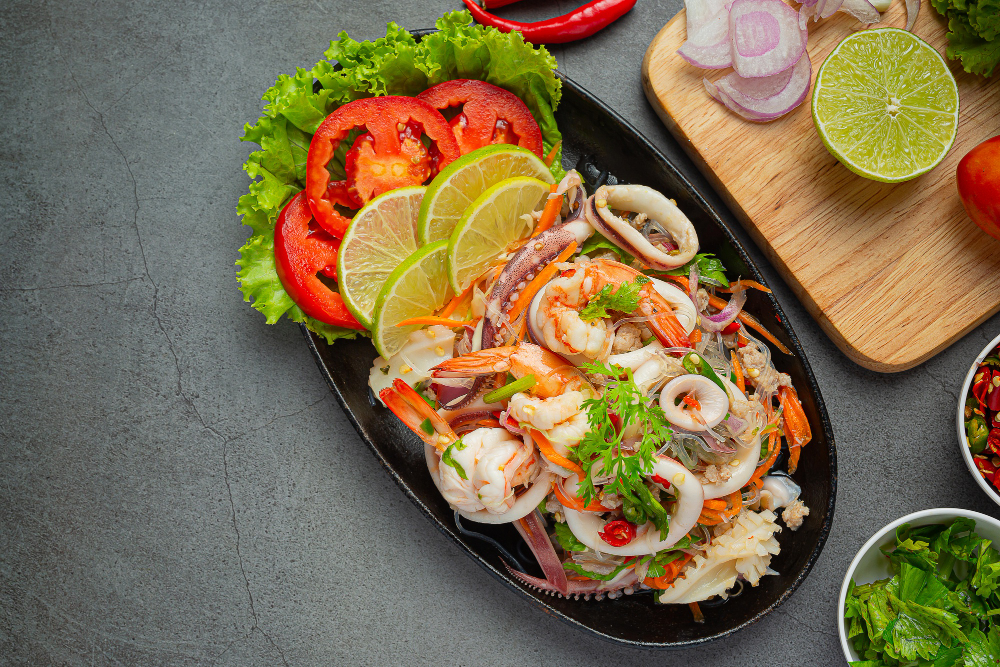 ENAK: dari seafood hingga ayam, semuanya ada di Daerah Dieng.