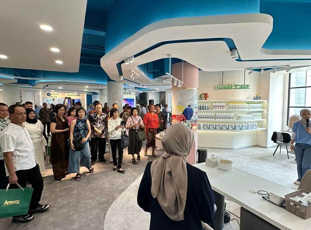 DIMINATI: Peresmian AFS Surabaya adalah perwujudan visi Amway untuk membantu lebih banyak keluarga di Indonesia hidup lebih sehat dan lebih sejahtera.