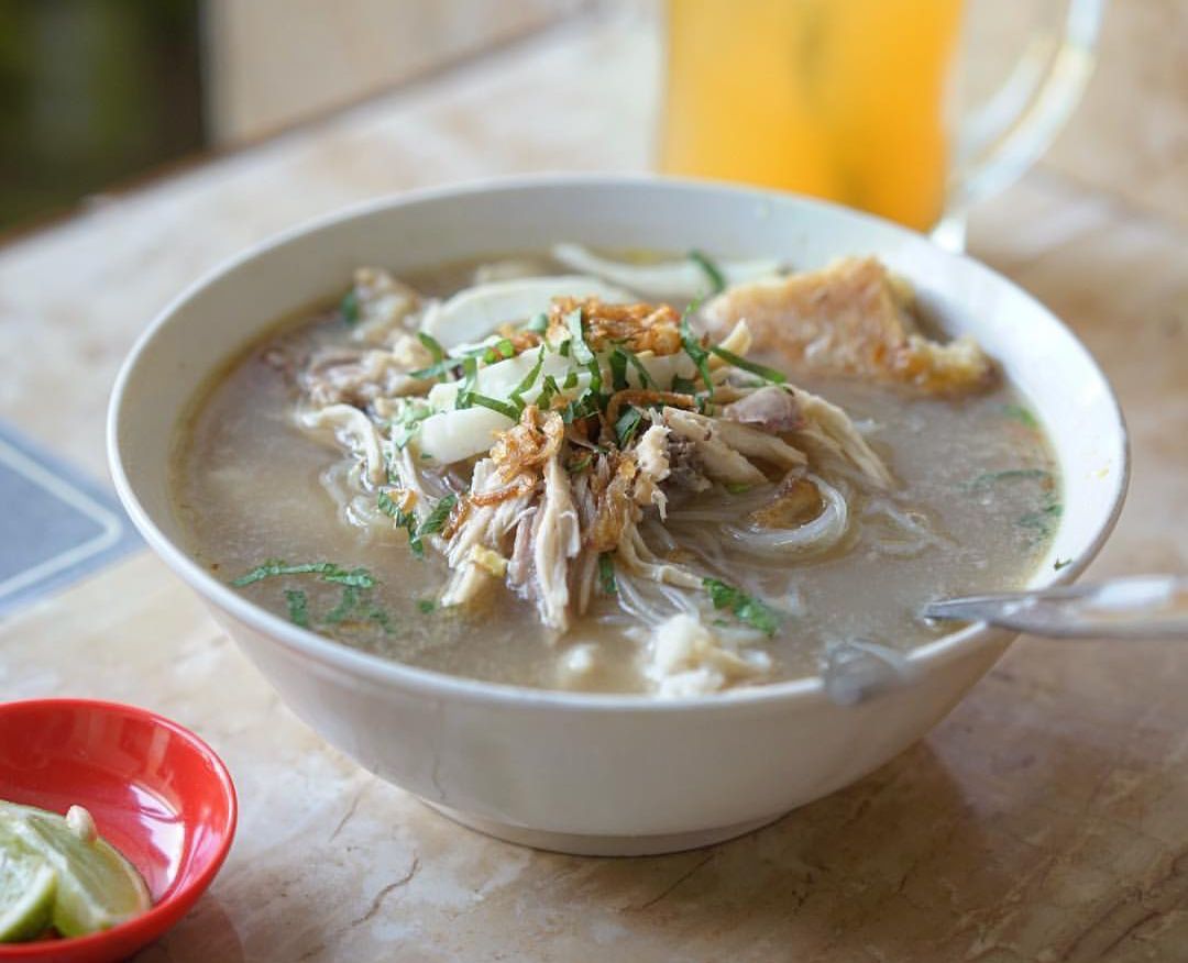 LEZAT: Soto banjar di Rumah Soto Banjar Belintung.