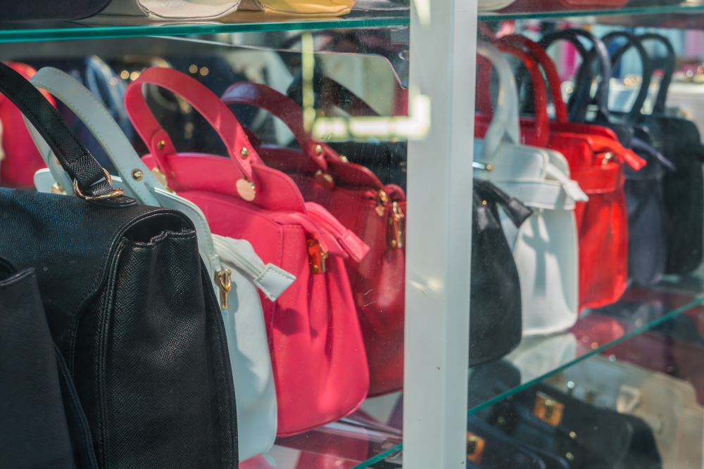 TAS BERKUALITAS: Tas menjadi kebutuhan fashion yang tak bisa ditinggalkan, kini hadir dengan beragam pilihan dan harga yang terjangkau