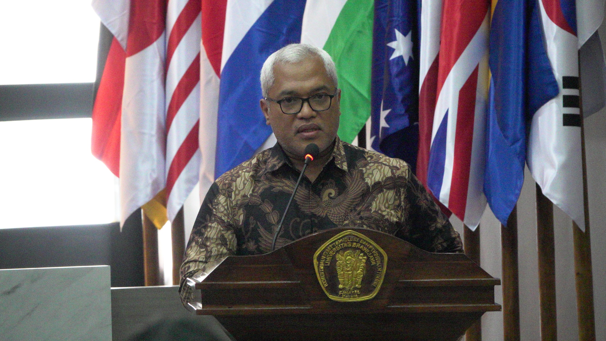 PERLUAS AKSES: Dekan Fakultas Hukum Universitas Brawijaya, Dr. Aan Eko Widiarto, S.H., M.Hum saat peluncuran aplikasi BeLA.