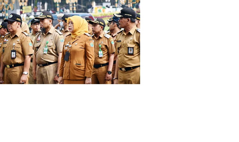 DOMINASI ANGGARAN: Sejumlah ASN mengikuti apel rutin di depan Balai Kota Malang, beberapa waktu lalu.