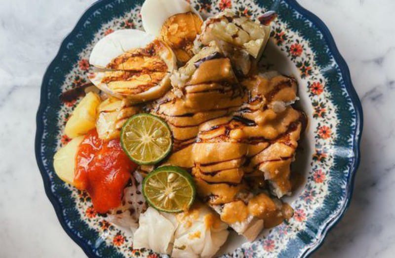 LEZAT: Simak 4 siomay yang menjadi favorit warga Malang.