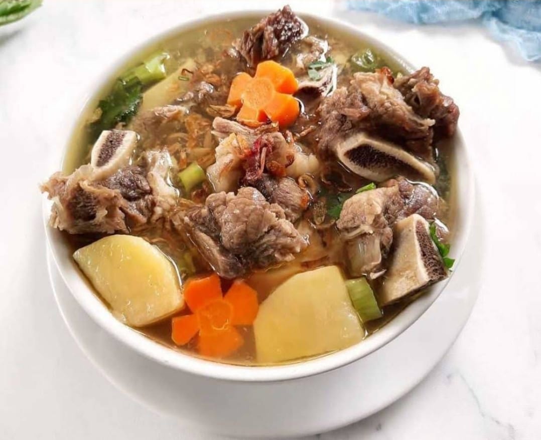 KULINER TLOGOMAS: Sop iga di kawasan Tlogomas siap mengahngatkan tubuhmu di musim hujan