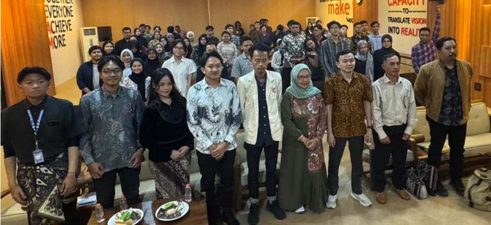 CARI SOLUSI: Narasumber dan para mahasiswa antusias mengikuti forum  Dialogista di Gedung A Fakultas Pertanian, Jumat lalu (7/11).