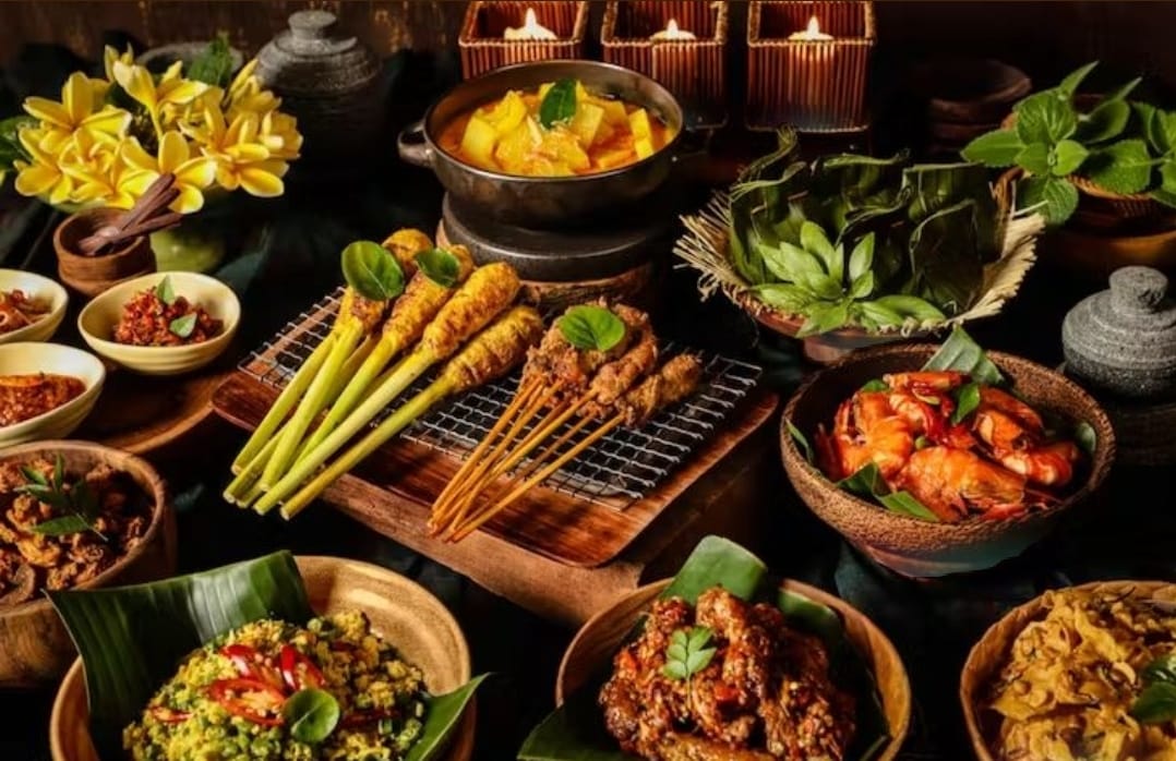OTENTIK NUSANTARA: Deretan makanan khas Nusantara yang bisa kamu temukan di Jalan Cengkeh, Malang