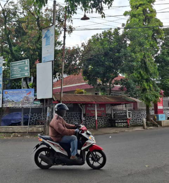 TRANSPORTASI: Salah satu pangkalan ojek di Desa Sumbersekar, Kecamatan Dau akan lebih ramai setelah wacana feeder terealisasi.