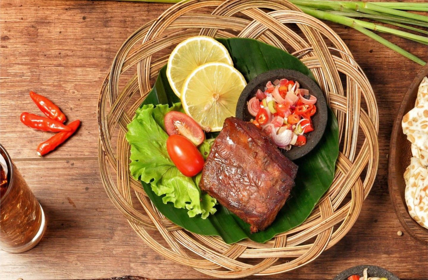 SMOKEY: Ayam asap di Kota Malang yang wajib kamu coba.