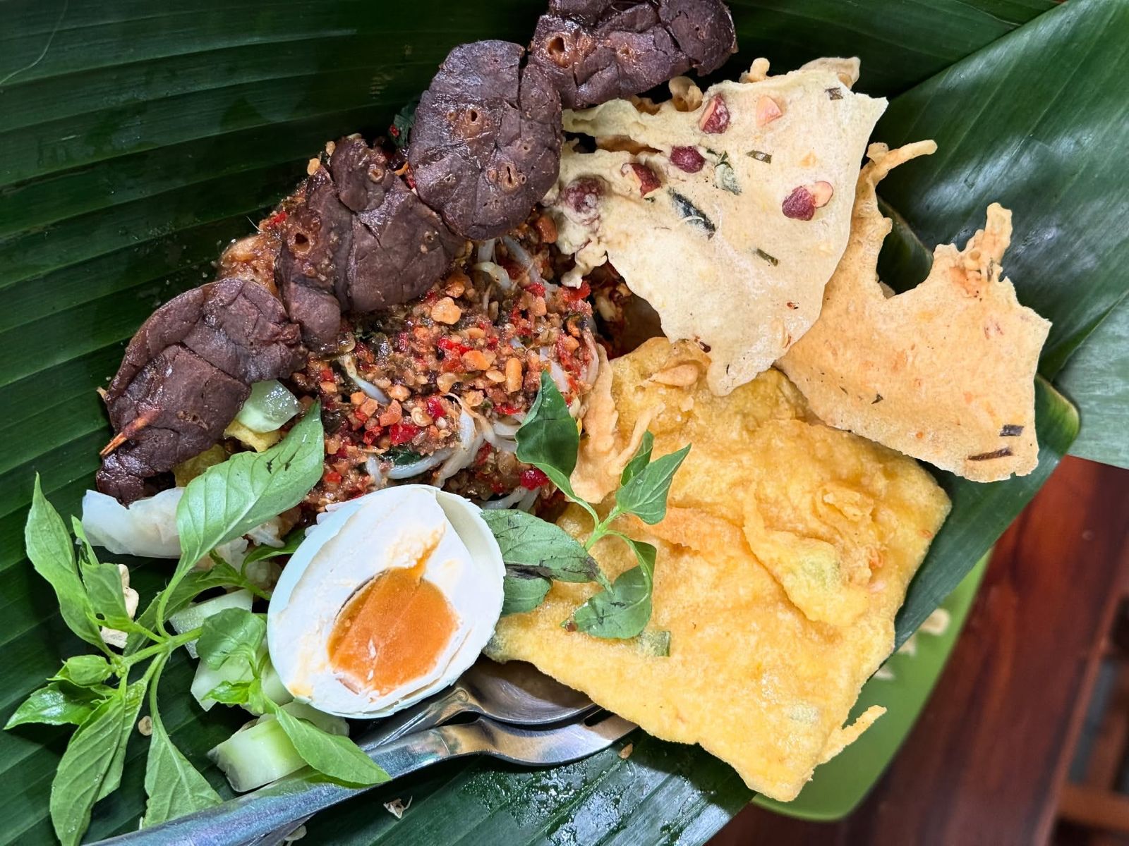 OTENTIK: Pecel madiun di Kota Malang dengan cita rasa khas.