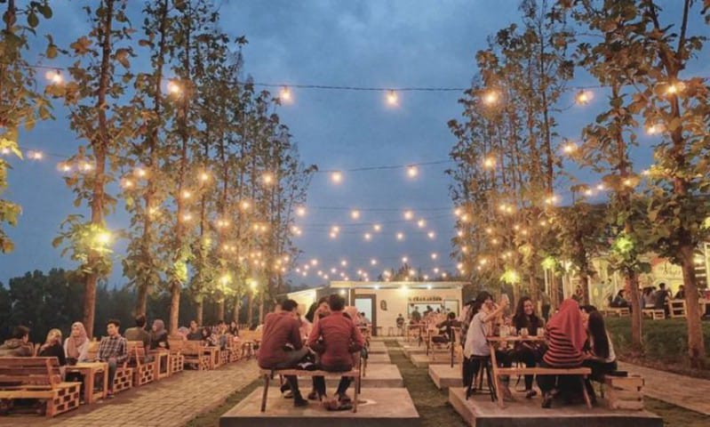 Ilustrasi kafe Bukit Delight.