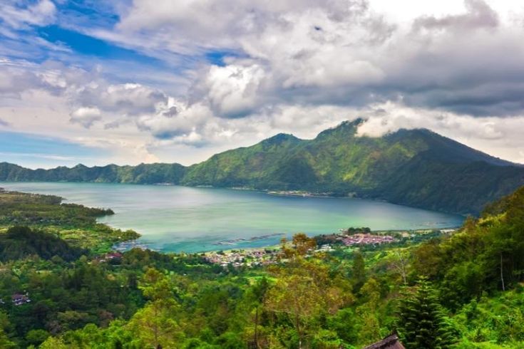 Ilustrasi danau