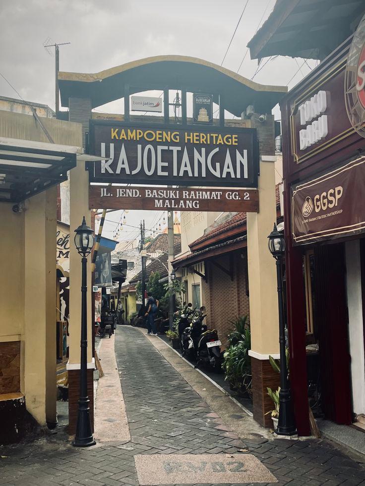 IKONIK: Kampoeng Heritage Kajoetangan dan Kanal Kayutangan menjadi dua destinasi paling menarik di kawasan Kayutangan, menawarkan spot foto klasik hingga suasana kota lama.