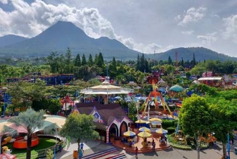 ASYIK: Jatim park 1 dengan berbagai wahana