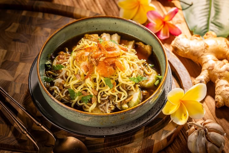 LEZAT: Sajian lontong balap dengan kuah gurih yang menggugah selera