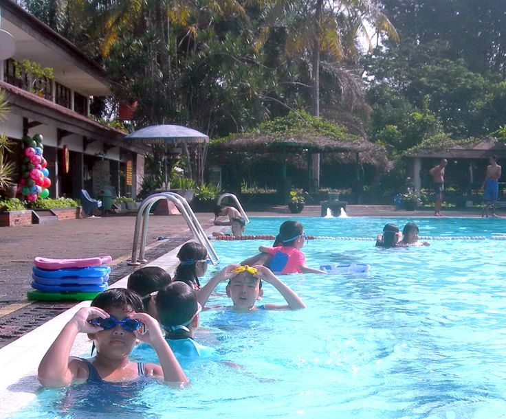 SEGAR: Dua kolam renang di Klojen ini menawarkan suasana nyaman untuk latihan renang maupun rekreasi keluarga.