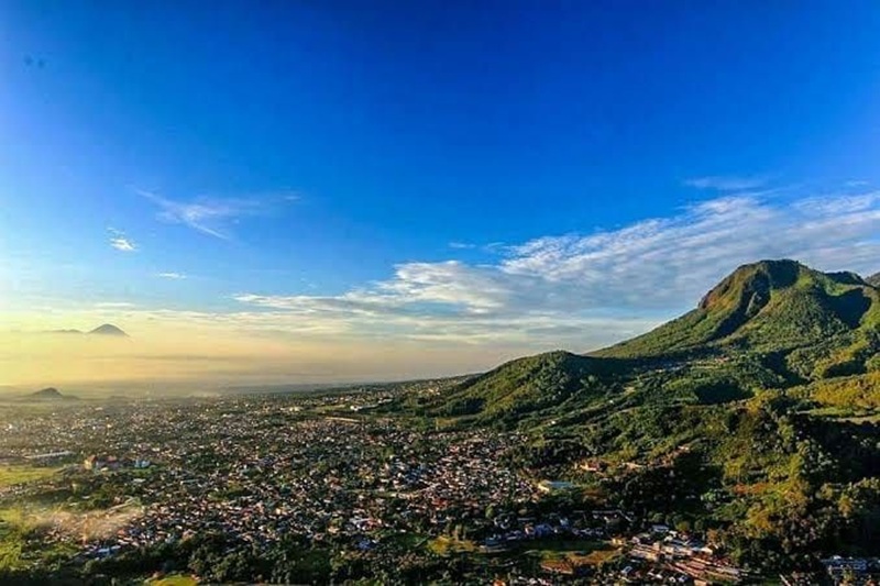 Paralayang Gunung Banyak