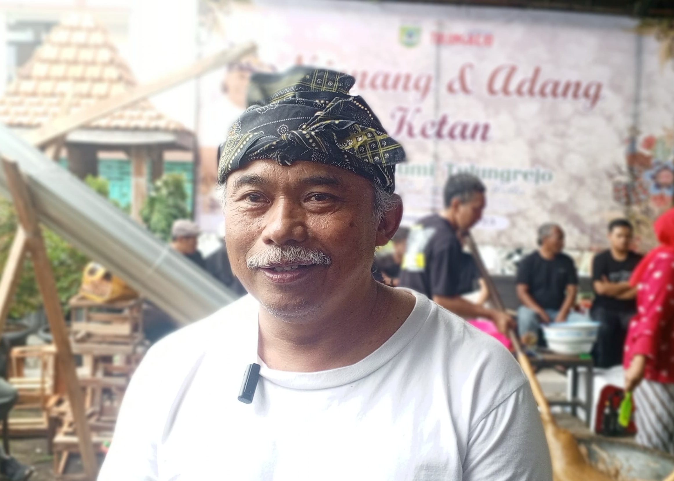 Suliono &rdquo;Ki Klungsu&rdquo;, Kades Tulungrejo, Bumiaji, Kota Batu Sukses Kembangkan Pariwisata Desa  Raih Penghargaan Nasional hingga Internasional.