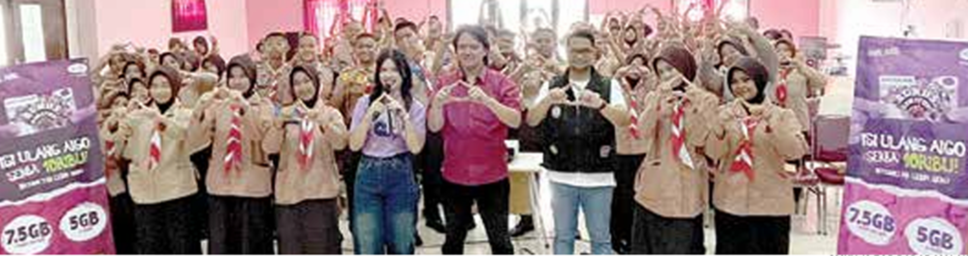 INOVATIF: SMKN 13 Malang bersama PT. XLSMART Telecom Sejahtera Tbk (XLSMART) melalui brand AXIS  kembali menggelar pelatihan membuat video AI, Jumat (21/11).