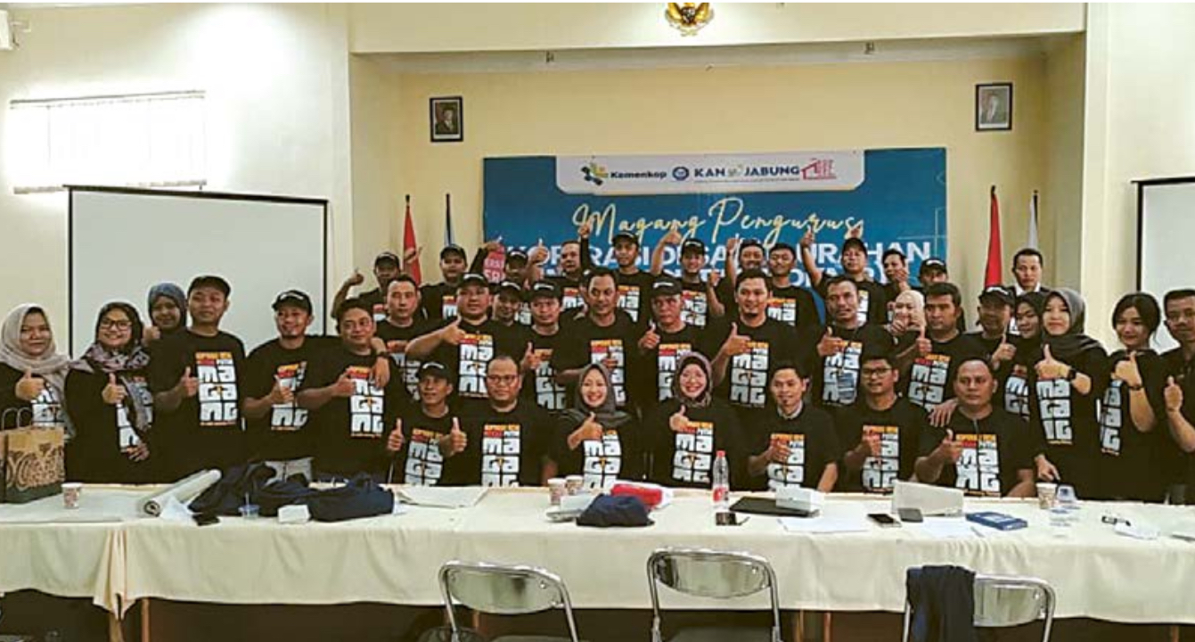BERBAGI ILMU: Peserta dari 16 provinsi menjalani pelatihan di aula KAN Jabung Syariah Jawa Timur kemarin (24/11). Pemateri dari manajemen KAN Jabung dan eksternal.