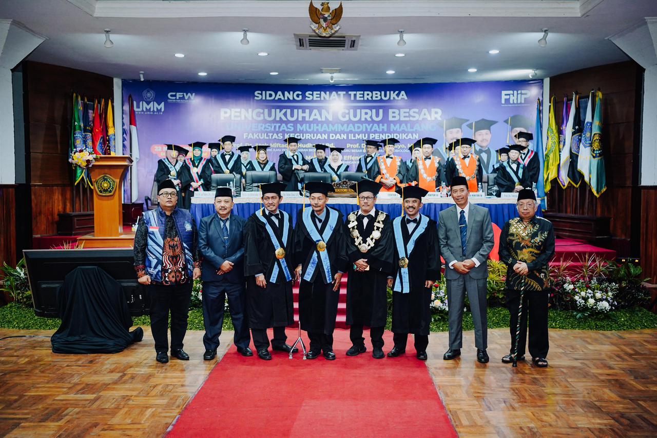 KHIDMAT: Tiga guru besar FKIP UMM yang miliki kepakaran di bidang bioetika, kurikulum, dan mikrobiologi lingkungan. (Humas UMM for Radar Malang)