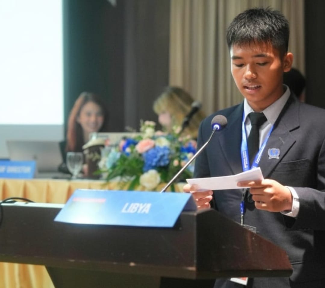 CERDAS: Ahmad Reza Anugrah salah satu siswa kelas 11 SMA Thursina IIBS Malang.
