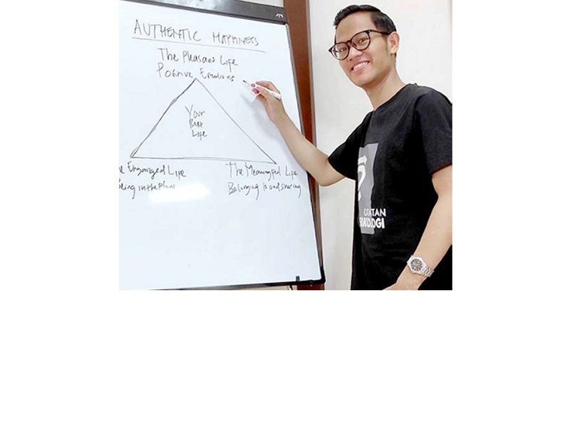 INISIATOR: Pendiri sekaligus CEO platform Catatan Psikologi Jainal Ilmi berbagi pengetahuan tiga pilar kehidupan bahagia.