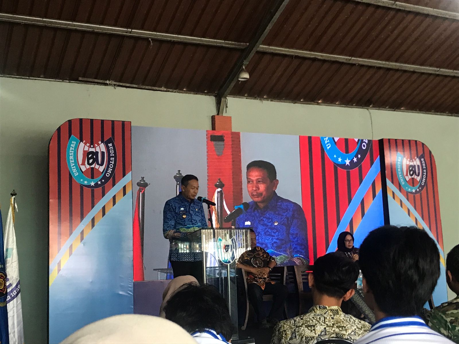 Wali Kota Malang Wahyu Hidayat membuka UKW PWI Malang Raya Angkatan Ke-59 pada Jumat (28/11). (Nabila Amelia/Radar Malang)