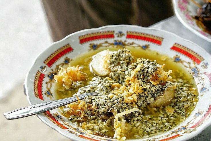 NIKMAT: pecinta petis wajib coba.