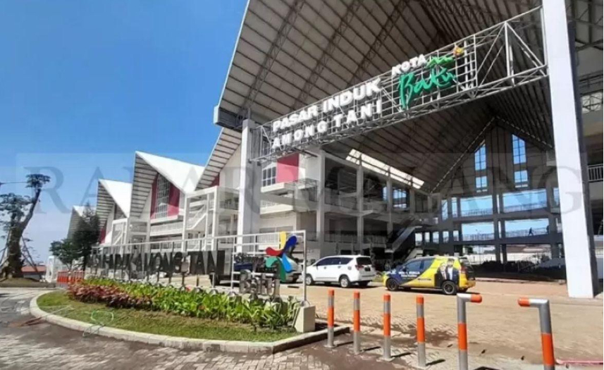 BAKAL DILIBATKAN: Pedagang di Pasar Induk Among Tani bakal dilibatkan dalam penyusunan Standar Operasional Prosedur (SOP) penyelenggaraan pasar.