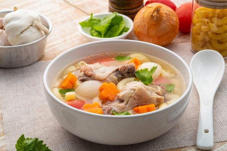 KALDU BANGET: sop ayam terkaldu pasti disini.
