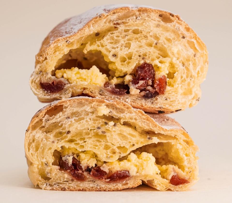 EMPUK LEZAT: Salah satu menu sourdough di Roti Arum.