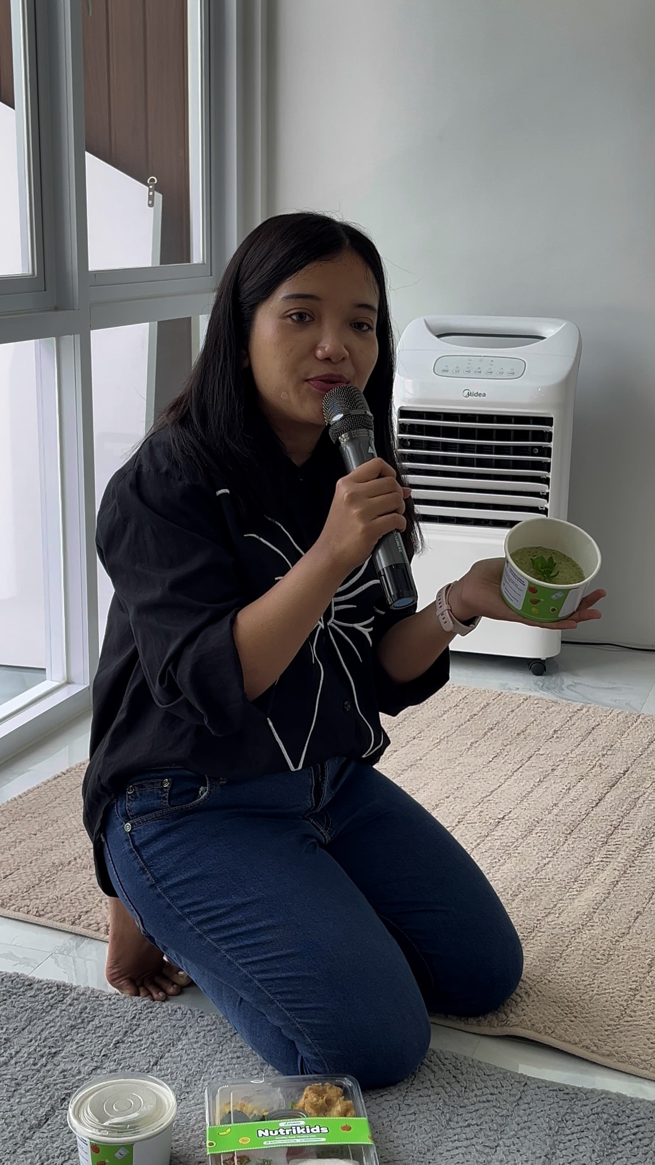 JAMINAN NUTRISI: Andayu Nareswari, S.Gz, Dietisien, Ahli Gizi dari Dietindo menjelaskan tentang Nutrikids di Hanania Kidz Clinic.