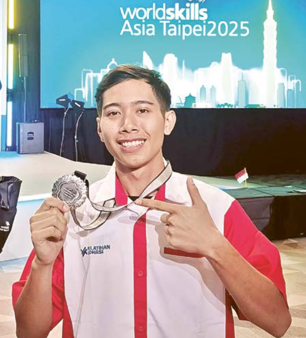 TERBAIK: Pandu Dewangga Reanata meraih juara 2 dalam ajang WorldSkills Asia Taipei 2025 di bidang lomba Industrial Control, pada 27-29 November lalu.