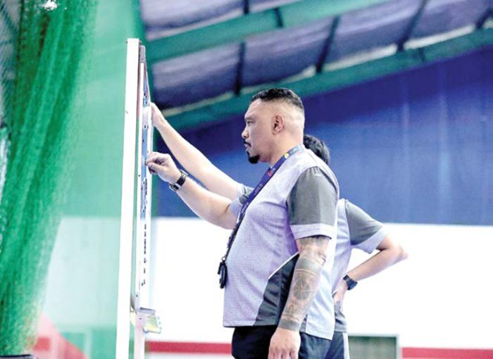 FOKUS: Pelatih Kepala Unggul FC Malang Andre Brocanelo tengah berusaha mencari amunisi baru setelah melepas tiga pemain saat jeda putaran pertama PFL.