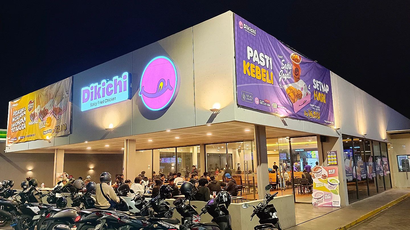 SELALU RAMAI: Dikichi menjadi salah satu tujuan mahasiswa untuk nugas.