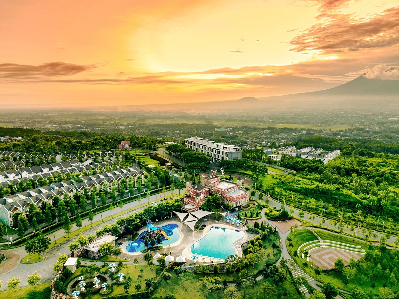 MENARIK: Dimulainya  pembangunan thematic park Farmtopia oleh Dairyland di CitraGarden Malang berlangsung&nbsp;penuh&nbsp;makna.