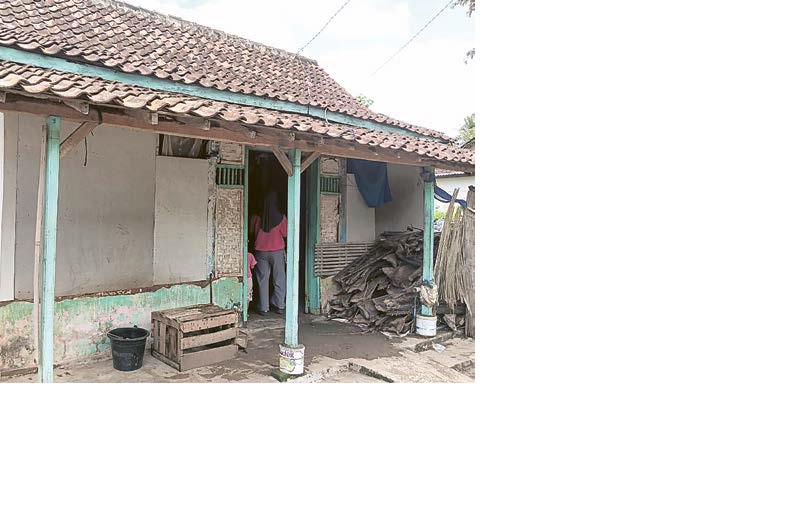 BAKAL DITAMBAH: Rumah warga di Dusun Sidomakmur, Desa Brongkal, Kecamatan Pagelaran mendapat bantuan bedah rumah dari pemkab pada tahun ini.