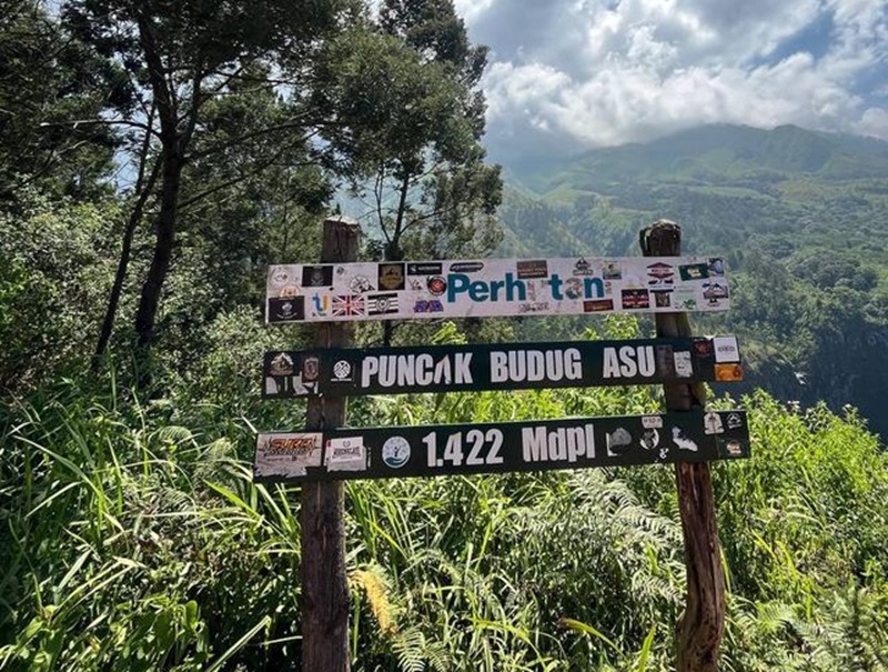 TRACKING RINGAN: Puncak budug asu 1.442 mdpl