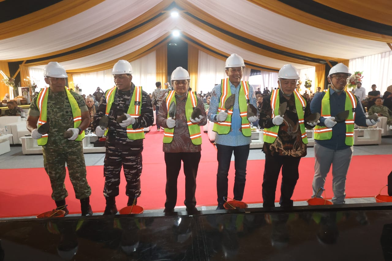 DIMULAI: Agenda groundbreaking yang digelar di Jl. MT Haryono Gg XIX No. 85, Kelurahan Dinoyo, Kecamatan Lowokwaru (12/12).