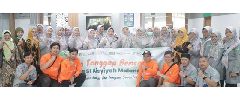MISI KEMANUSIAAN: Direktur RSI Aisyiyah Malang dr. Rini Krisnawati MKes FISQua (tengah) beserta jajaran melakukan pelepasan Tim Medis ke Sumatera Utara