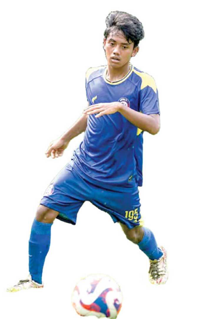 LOLOS SELEKSI: Ranggadiaz Maulidin bermain bersama Arema FC U-16 dalam ajang Elite Pro Academy (EPA) beberapa waktu lalu.