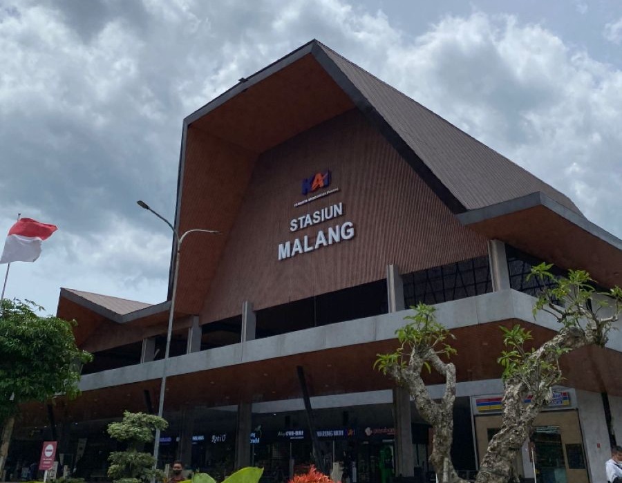 TRANSPORTASI: Stasiun Kota Baru Kota Malang
